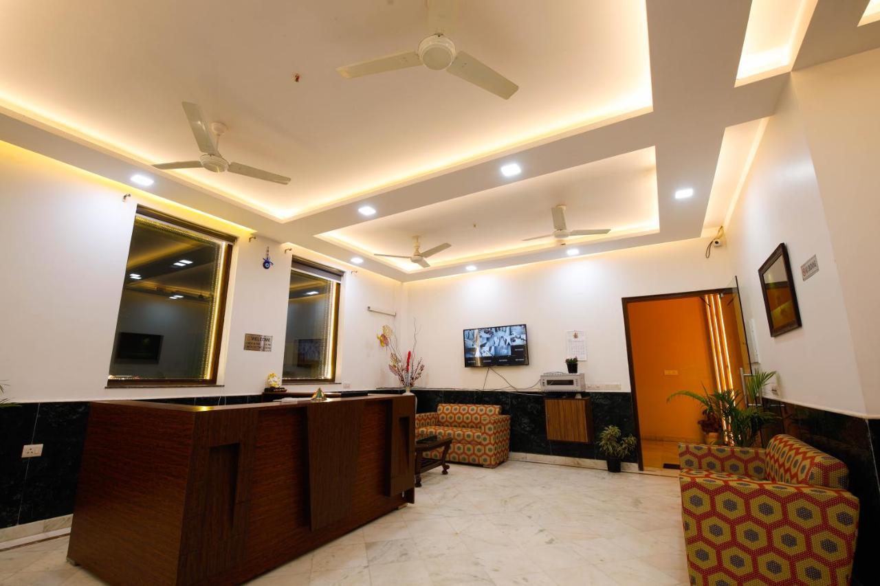 Peepal Tree Residency Bed & Breakfast New Delhi Exterior photo