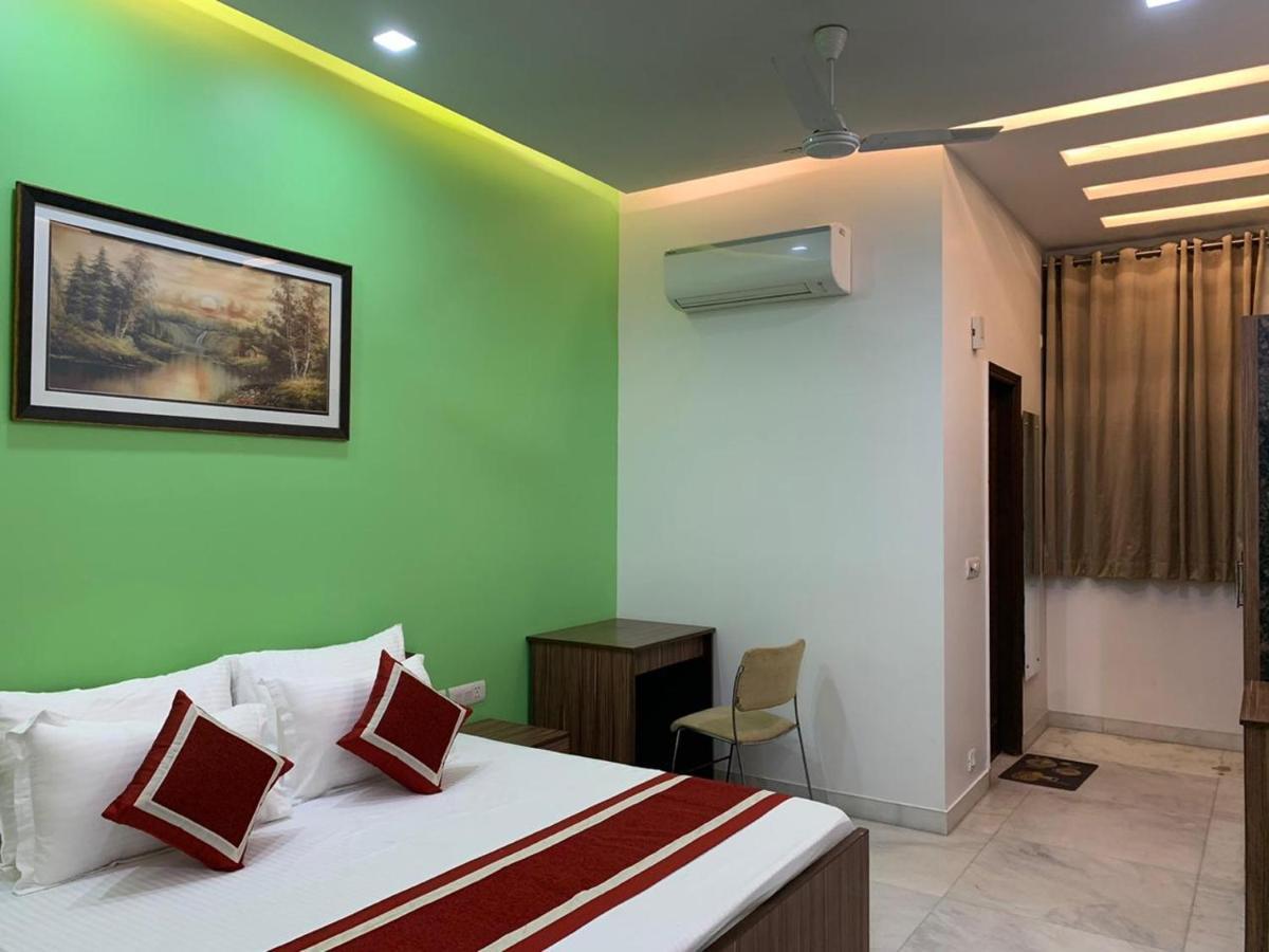 Peepal Tree Residency Bed & Breakfast New Delhi Exterior photo